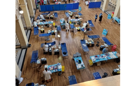 Deux jours pour soutenir l'EFS (Etablissement Français du Sang) au palais de la Bourse à Lyon.